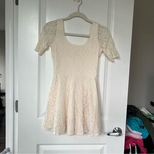 Kids Abercrombie white cream dress